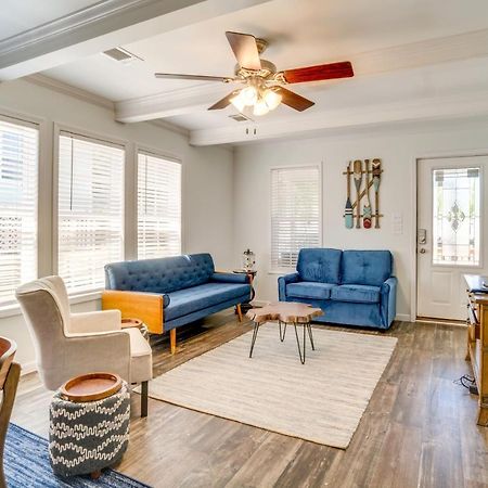 Charleston Home With Porch - 3 Mi To Folly Beach! Exterior photo