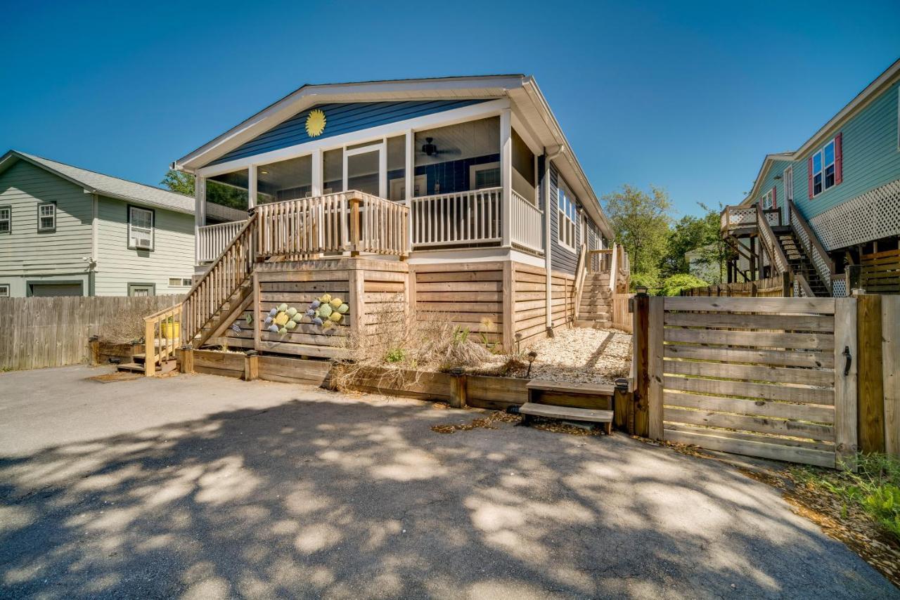 Charleston Home With Porch - 3 Mi To Folly Beach! Exterior photo