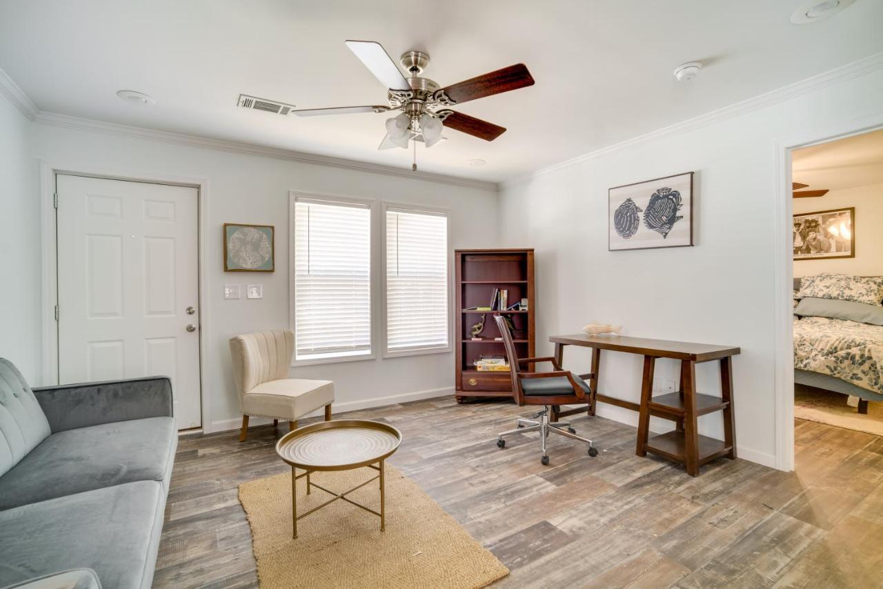 Charleston Home With Porch - 3 Mi To Folly Beach! Exterior photo